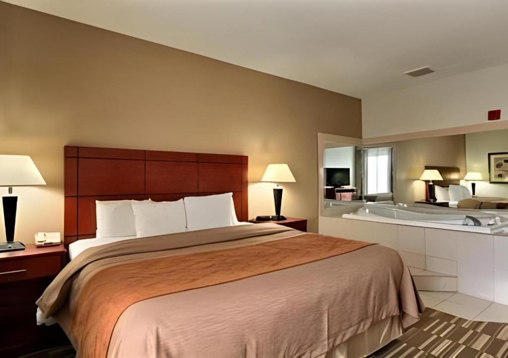 Comfort Inn & Suites University South Ann Arbor Kültér fotó